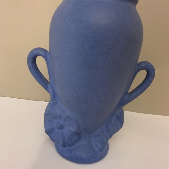 Vintage Niloak Pottery Vase Blue Ornate 7 inches tall as is - Picture 8 of 12